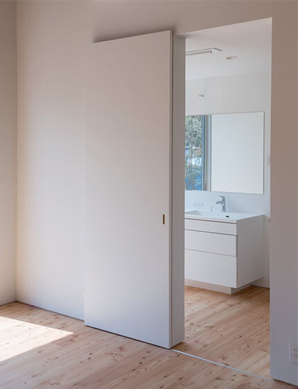 實(shí)色漆飾面平板門(mén)